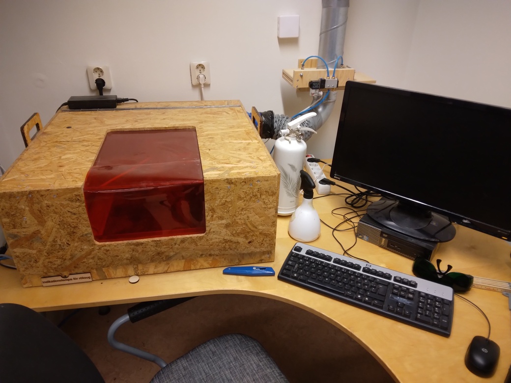 Desk with the laser cutter